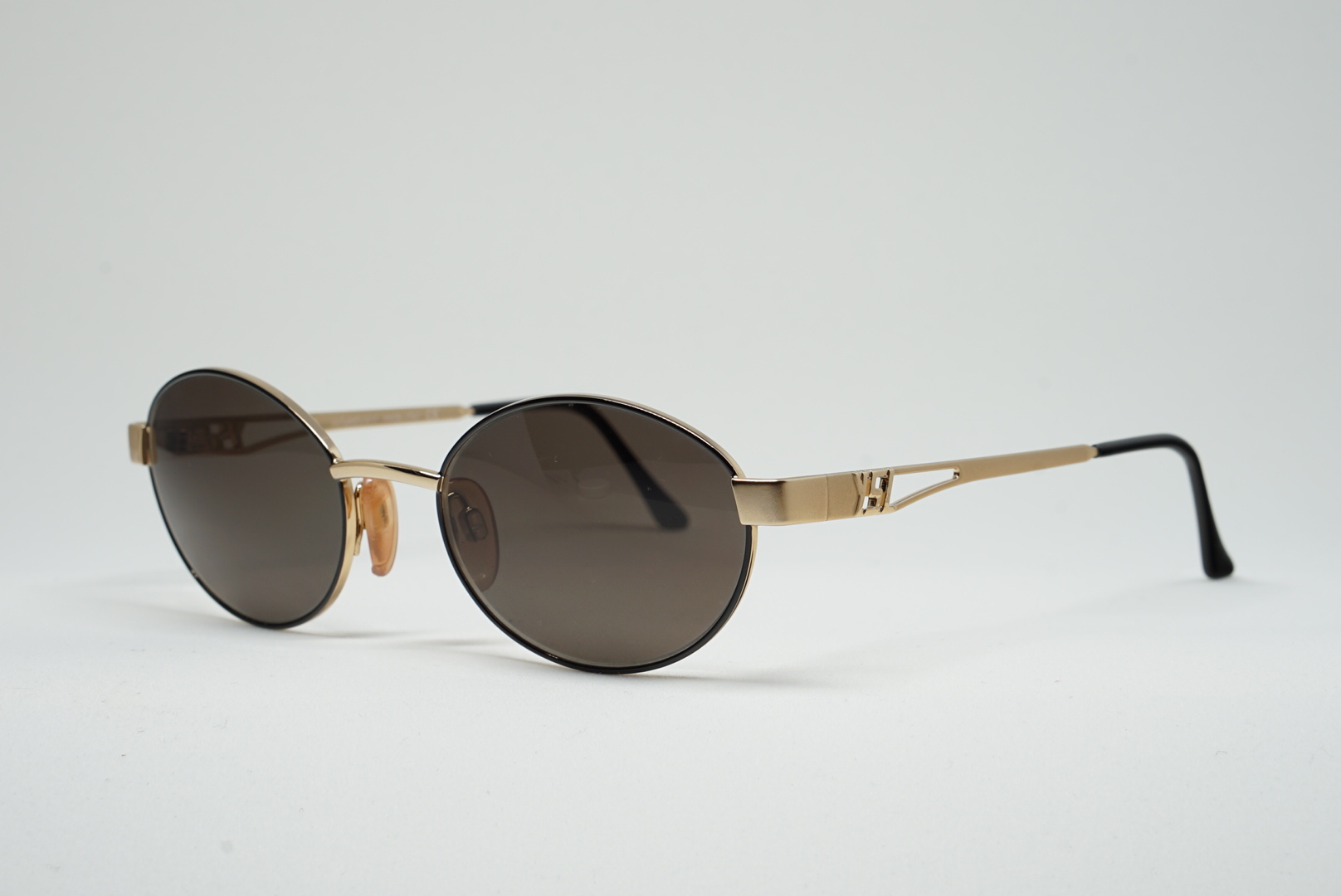 YVES SAINT LAURENT - Image 2