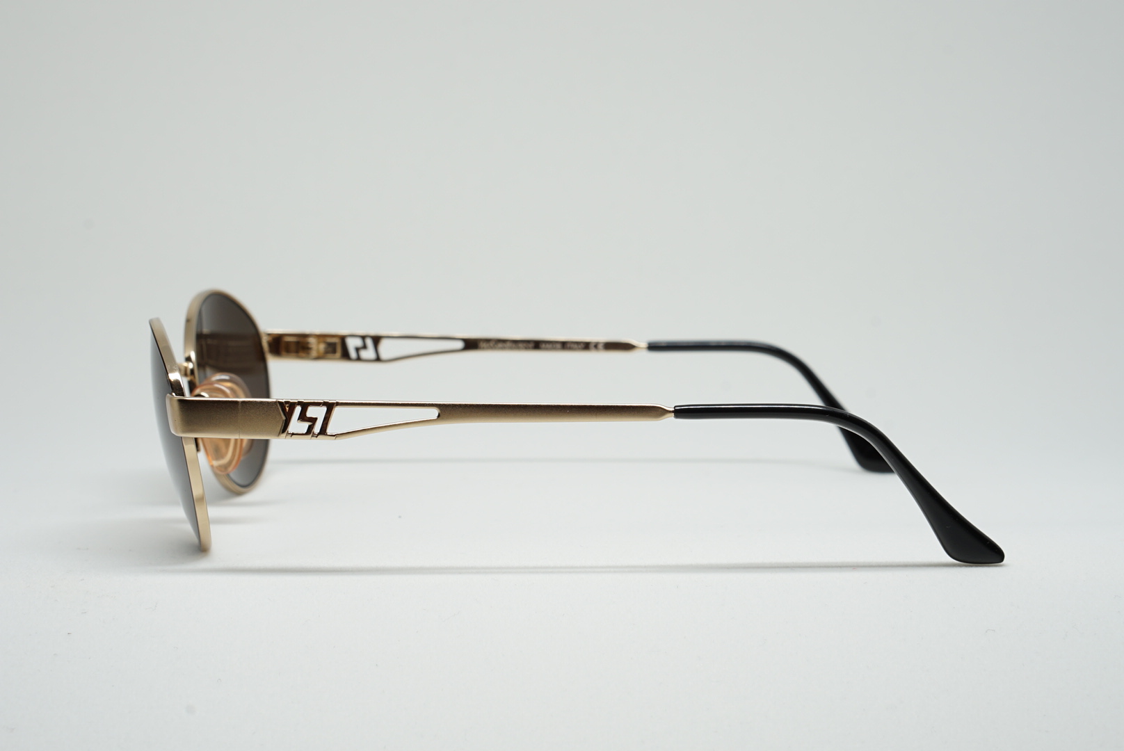 YVES SAINT LAURENT - Image 3