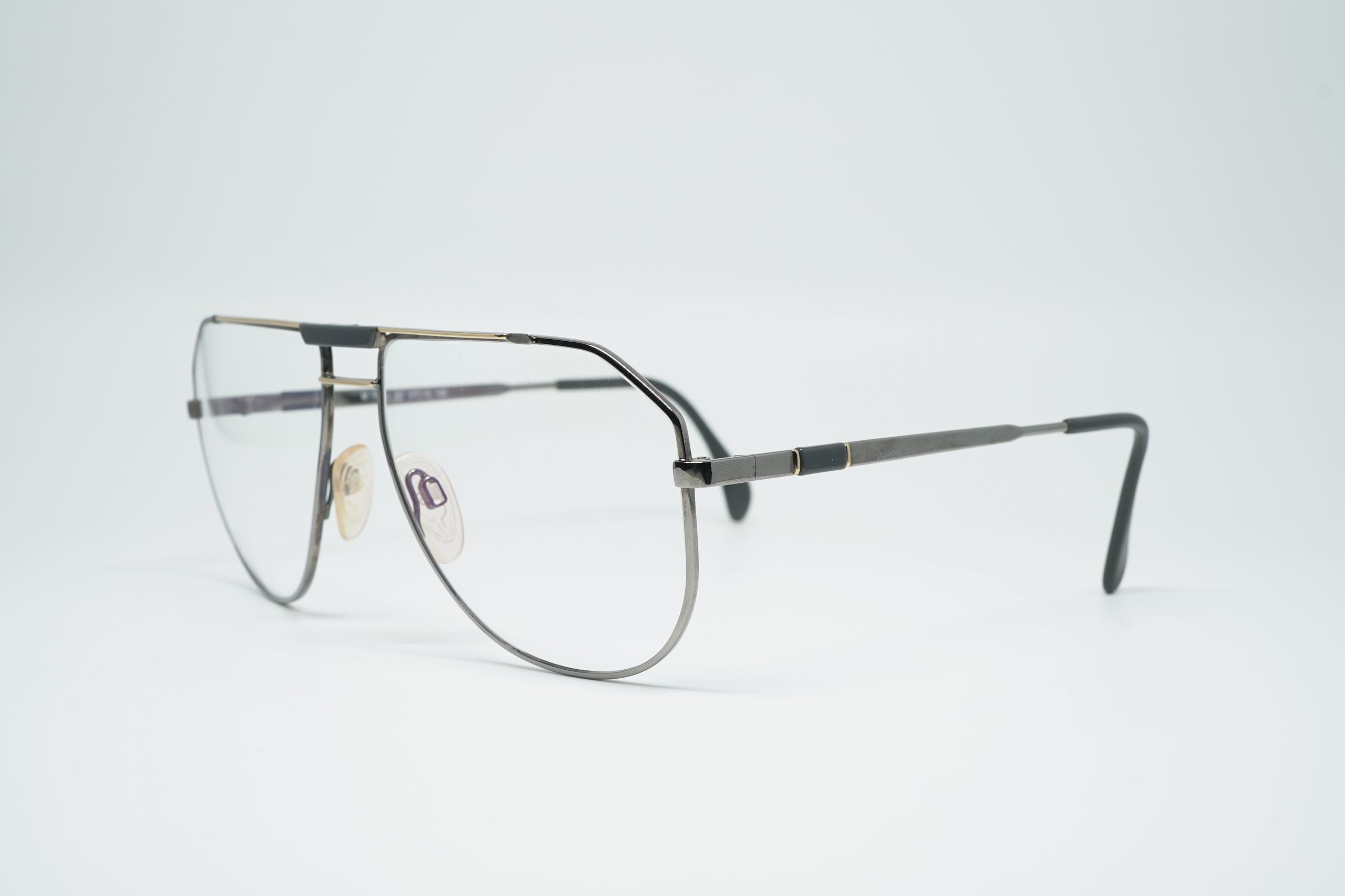 SILHOUETTE - Image 2